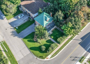 Charming 3BR Century Home in Downtown Barrie